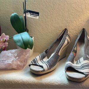 Toms Women's Striped Wedges - Black and Tan